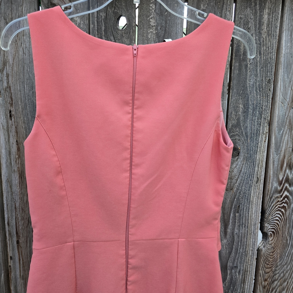 Sleeveless Coral Pink V Neck Belted Sheath Dress Size M - Picture 9 of 10